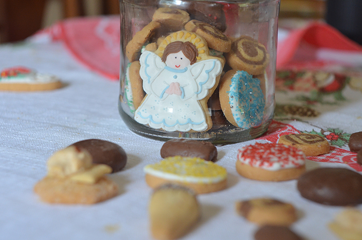 Christmas cookies in a jar